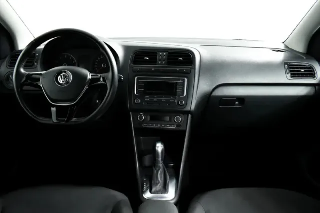 Volkswagen Polo, V Рестайлинг — фото 11