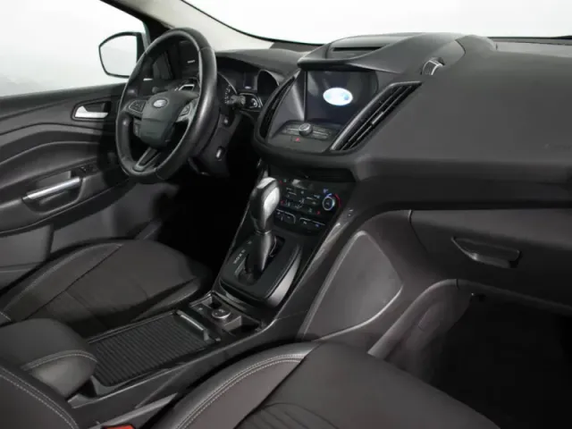 Ford Kuga, II Рестайлинг — фото 9