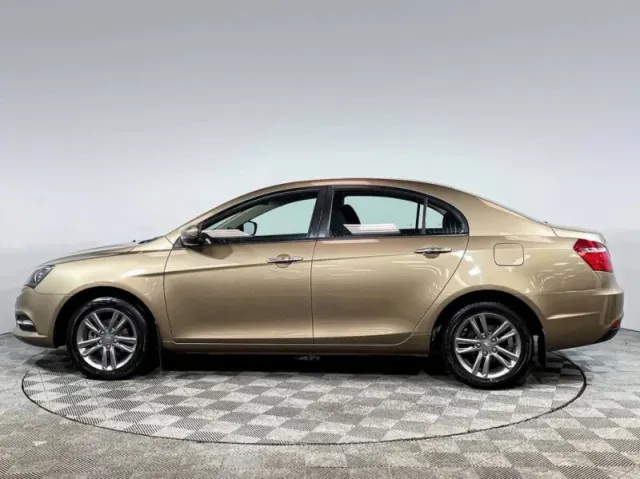Geely Emgrand 7, I Рестайлинг — фото 8