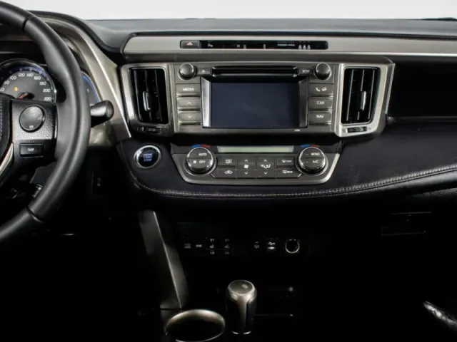 Toyota RAV4, IV (XA40) — фото 11