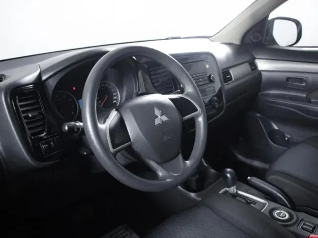 Mitsubishi Outlander, III — фото 15