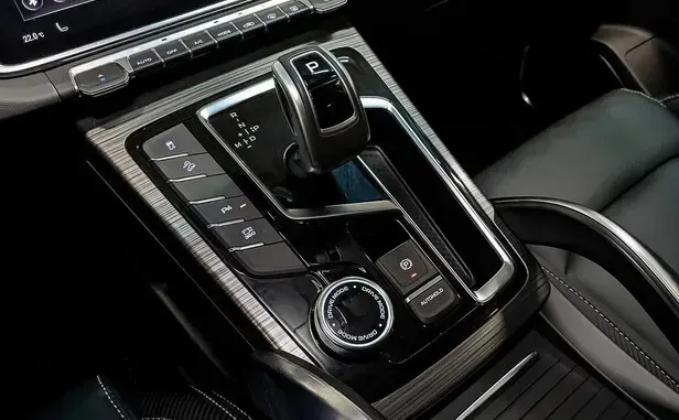 Geely Atlas Pro — фото 11