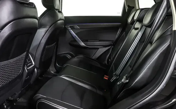 Geely Atlas Pro — фото 8