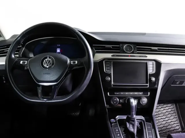 Volkswagen Passat, B8 — фото 11