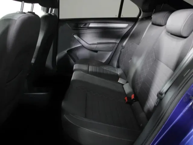Skoda Rapid, I Рестайлинг — фото 11
