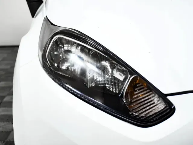 Ford Fiesta, Mk6 Рестайлинг — фото 7