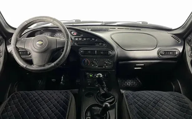 Chevrolet Niva, I Рестайлинг — фото 5
