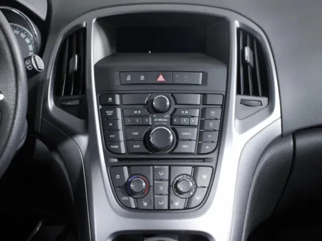 Opel Astra, J Рестайлинг — фото 14