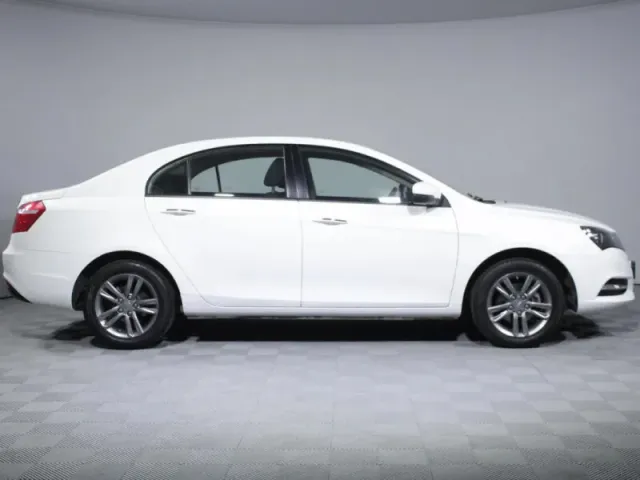 Geely Emgrand 7, I Рестайлинг — фото 4