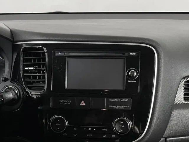 Mitsubishi Outlander, III — фото 13