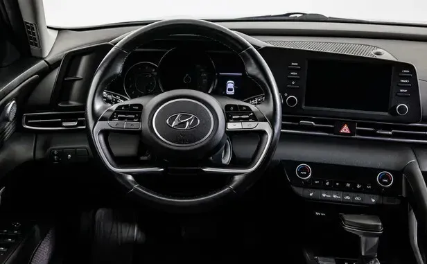 Hyundai Elantra, VII (CN7) — фото 8