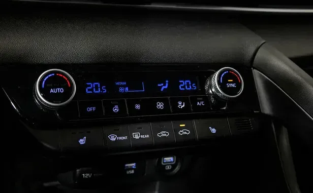 Hyundai Elantra, VII (CN7) — фото 9