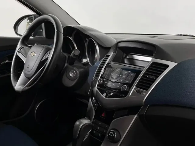 Chevrolet Cruze, I — фото 10