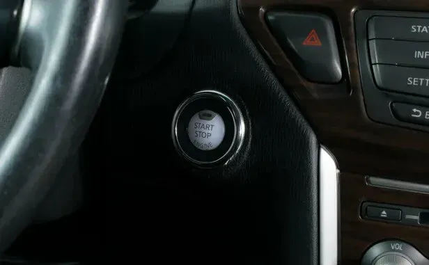 Nissan Pathfinder, IV — фото 13