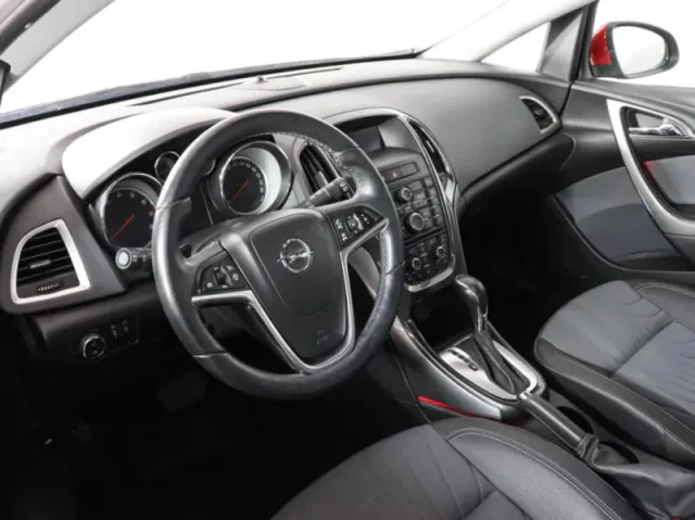 Opel Astra, J Рестайлинг — фото 9