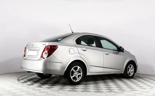 Chevrolet Aveo, II — фото 2