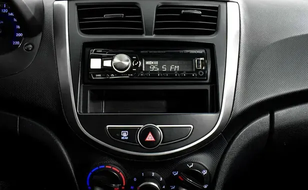 Hyundai Solaris, I Рестайлинг — фото 7