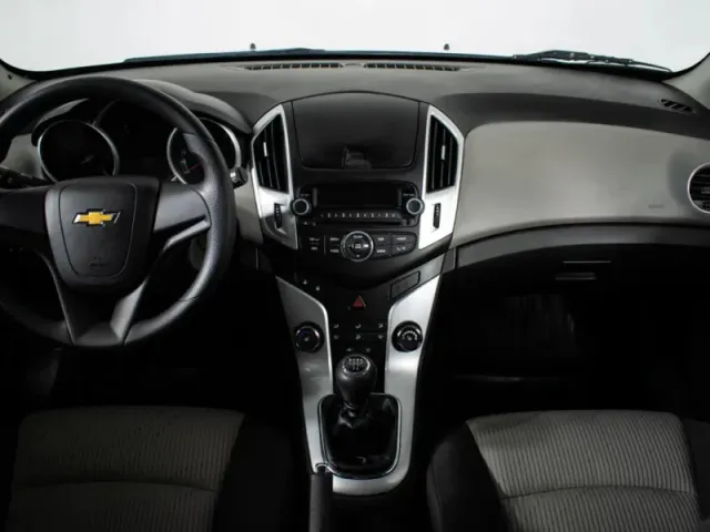 Chevrolet Cruze, I Рестайлинг — фото 9