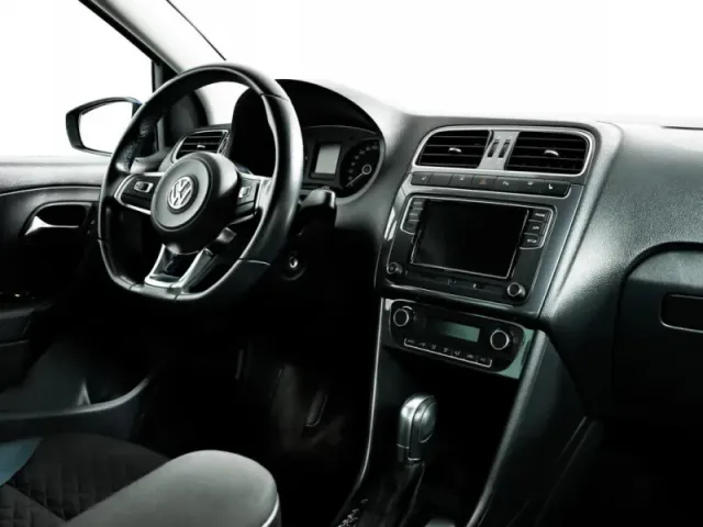 Volkswagen Polo, V Рестайлинг — фото 9