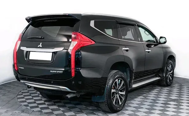 Mitsubishi Pajero Sport, III — фото 2