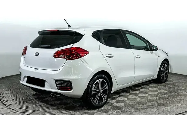 Kia Ceed, II Рестайлинг — фото 2