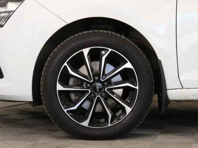 Skoda Rapid, II — фото 10