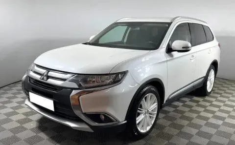 Mitsubishi Outlander, III Рестайлинг 2 — фото 1