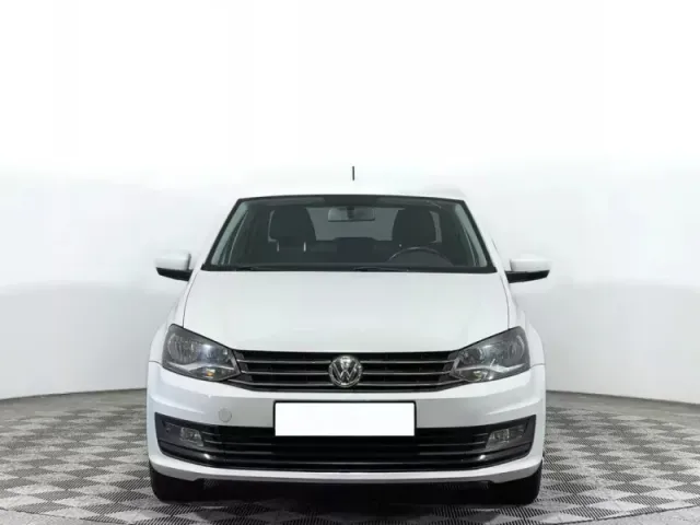 Volkswagen Polo, V Рестайлинг — фото 2