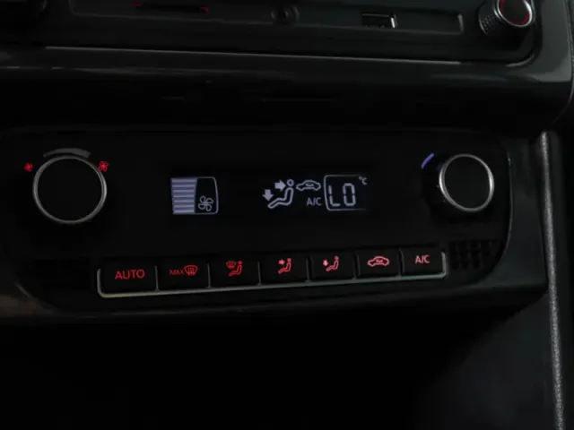 Volkswagen Polo, V Рестайлинг — фото 14