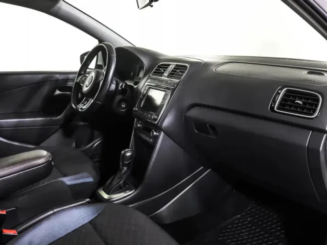 Volkswagen Polo, V Рестайлинг — фото 12