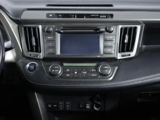 Toyota RAV4, IV (XA40) — фото 14