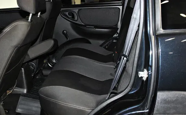 Chevrolet Niva, I Рестайлинг — фото 9