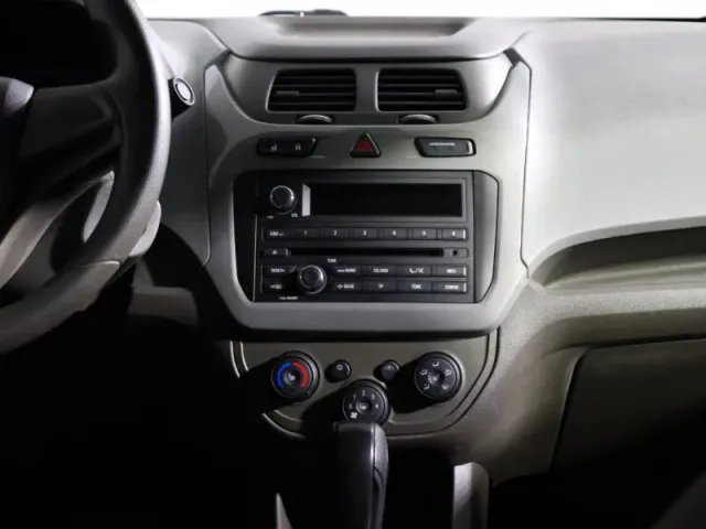 Chevrolet Cobalt, II Рестайлинг — фото 14