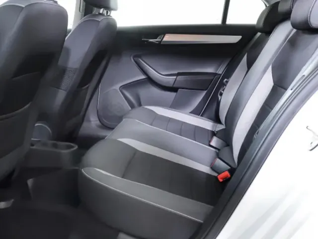Skoda Rapid, I Рестайлинг — фото 14