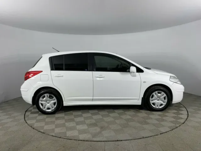 Nissan Tiida, I — фото 2