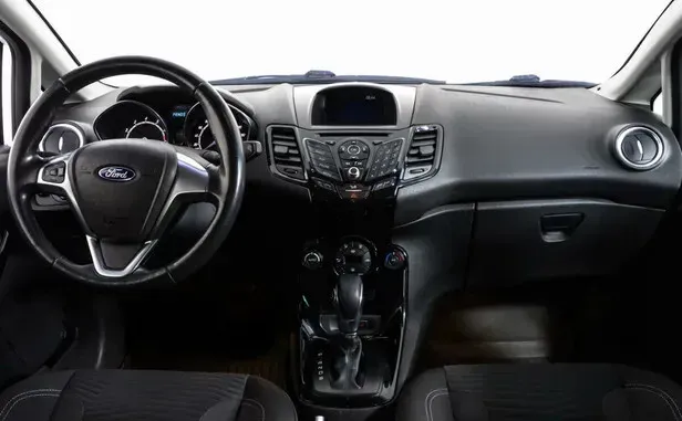 Ford Fiesta, Mk6 Рестайлинг — фото 7