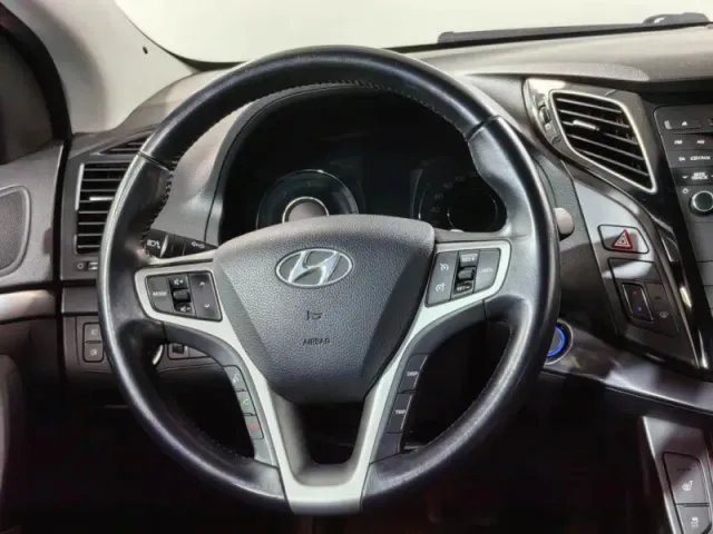 Hyundai i40, I — фото 15