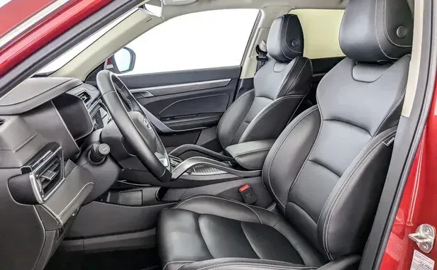 Geely Atlas Pro — фото 7