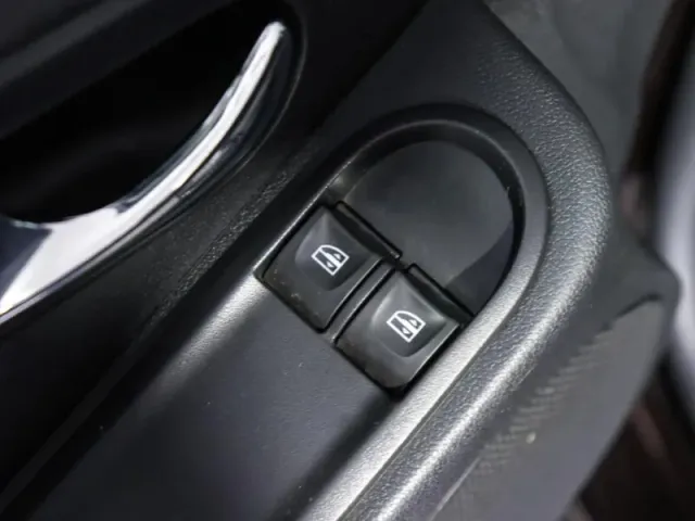 Renault Duster, I Рестайлинг — фото 12