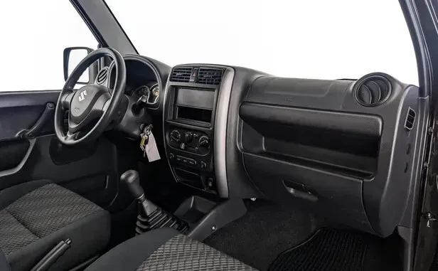 Suzuki Jimny, III Рестайлинг 2 — фото 6