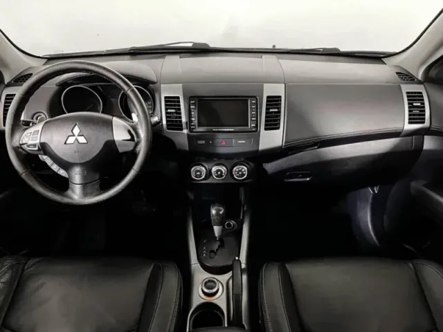 Mitsubishi Outlander, II Рестайлинг — фото 12