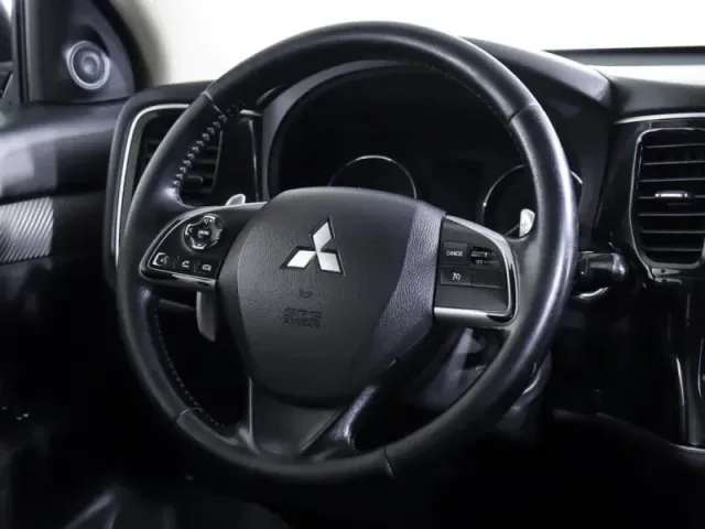 Mitsubishi Outlander, III — фото 19