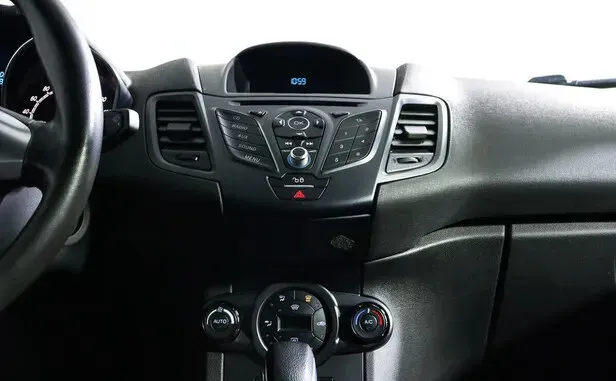 Ford Fiesta, Mk6 Рестайлинг — фото 9