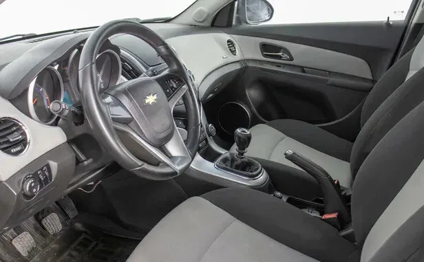 Chevrolet Cruze, I Рестайлинг — фото 9