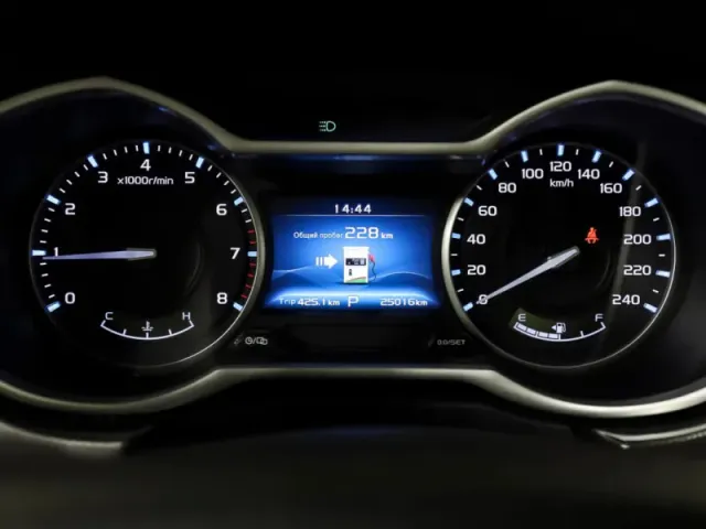 Geely Emgrand 7, I Рестайлинг — фото 15
