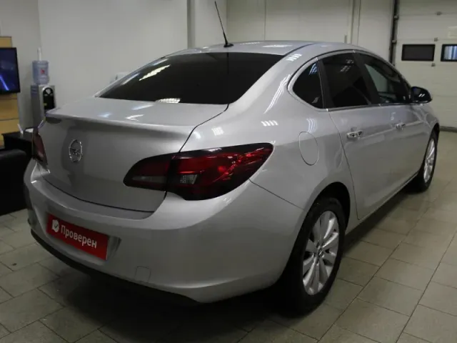 Opel Astra, J Рестайлинг — фото 3