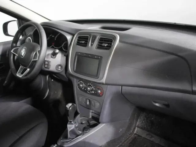 Renault Logan, II Рестайлинг — фото 13