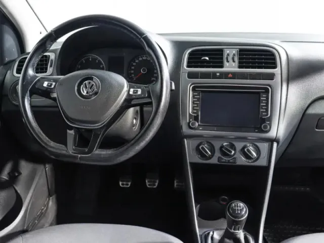 Volkswagen Polo, V Рестайлинг — фото 9
