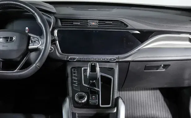 Geely Atlas Pro — фото 7