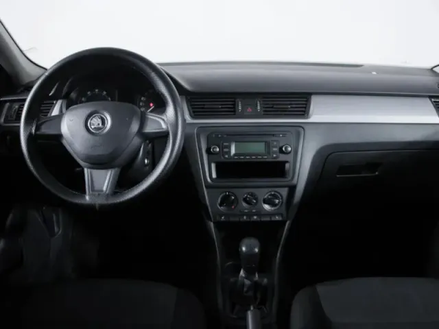 Skoda Rapid, I — фото 13
